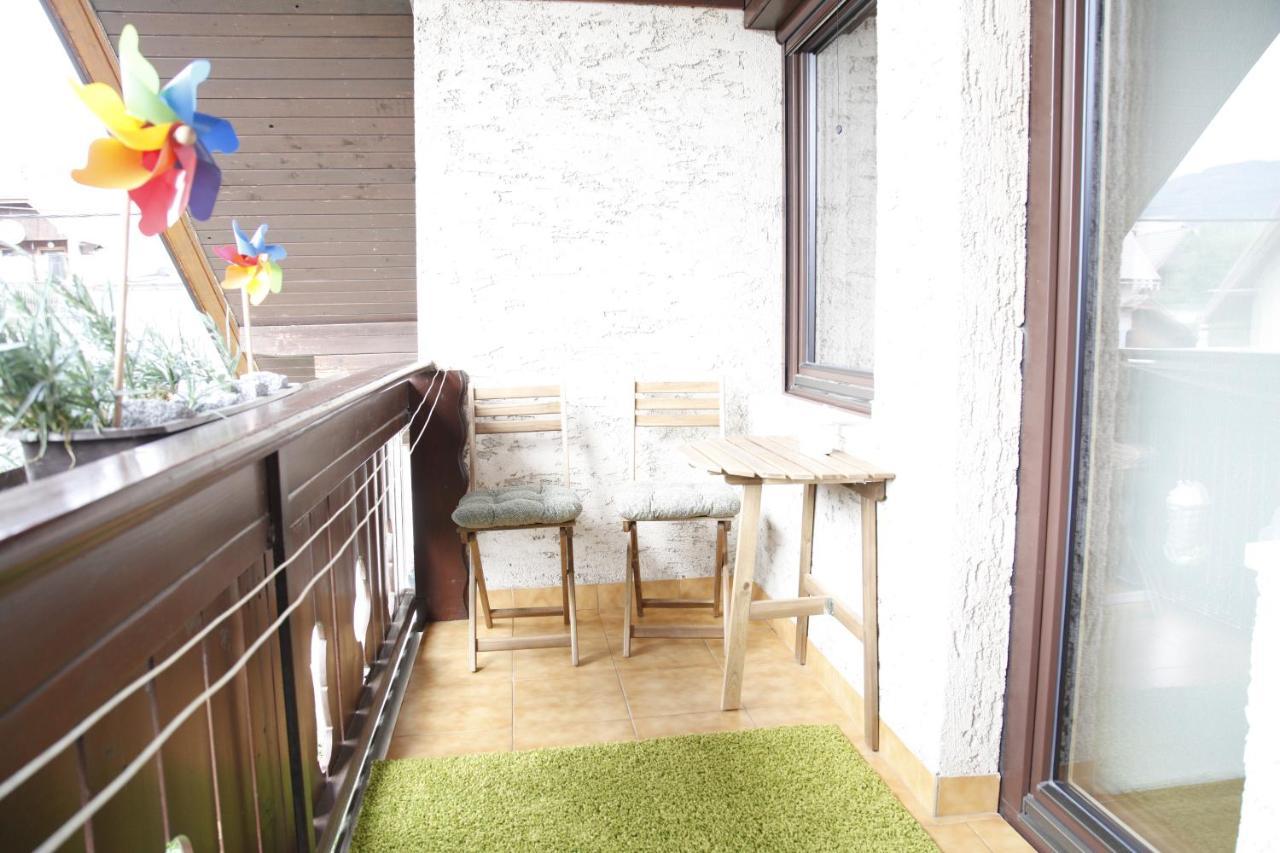Family Apartment On Repecnik Farm In Gorje, Bled Zgornje Gorje Exterior photo
